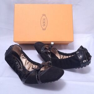 Tod's Ballerina Dee Laccetto Black Suede Flats Slip On Sz 36/US 6 Quiet Luxury